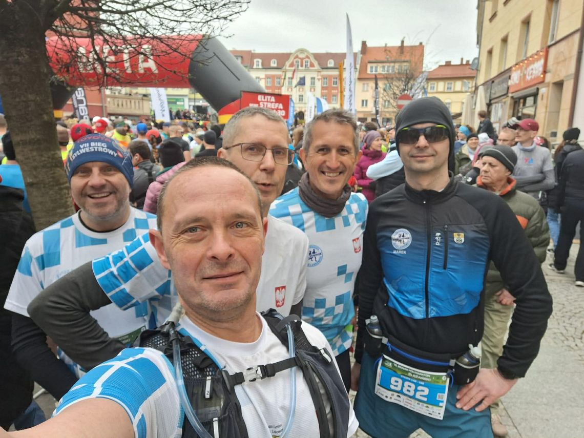 Pobiegli w Półmaratonie Ślężańskim. Były dobre wyniki i miejsce na podium