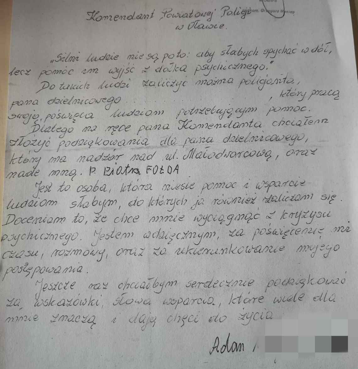 Podziękowania dla dzielnicowego Piotra Fołty
