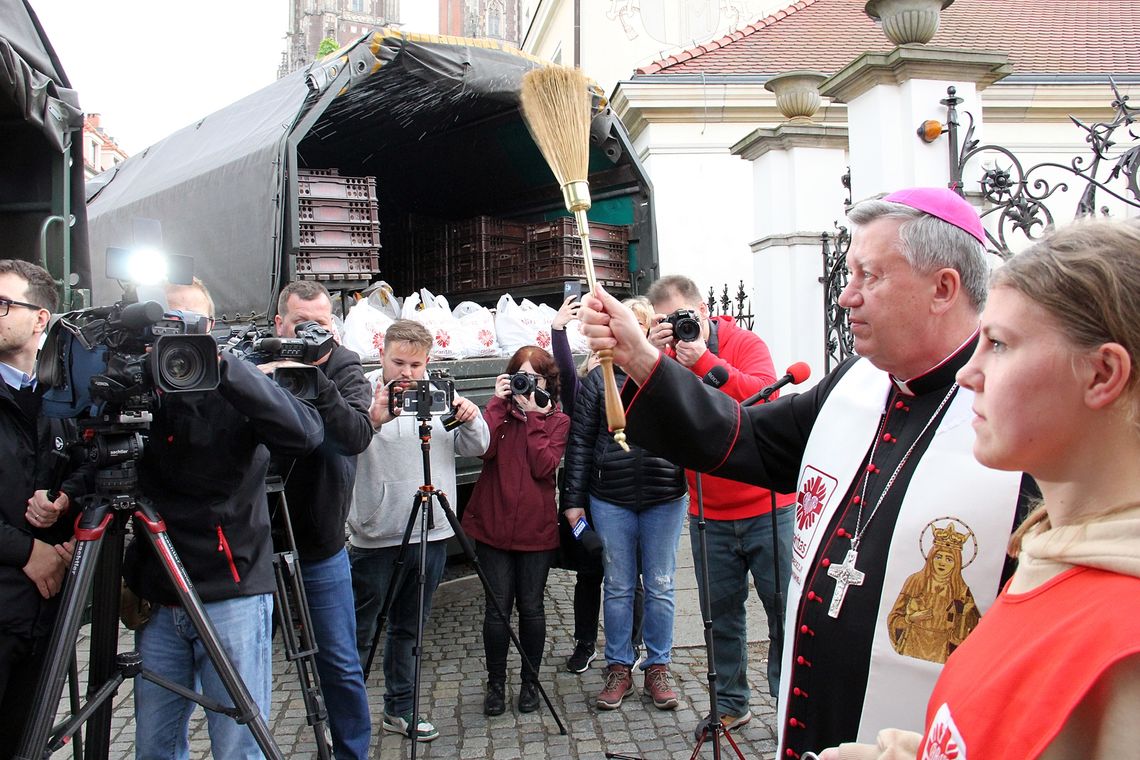 Pół tysiąca paczek. Poświęcone i rozdane