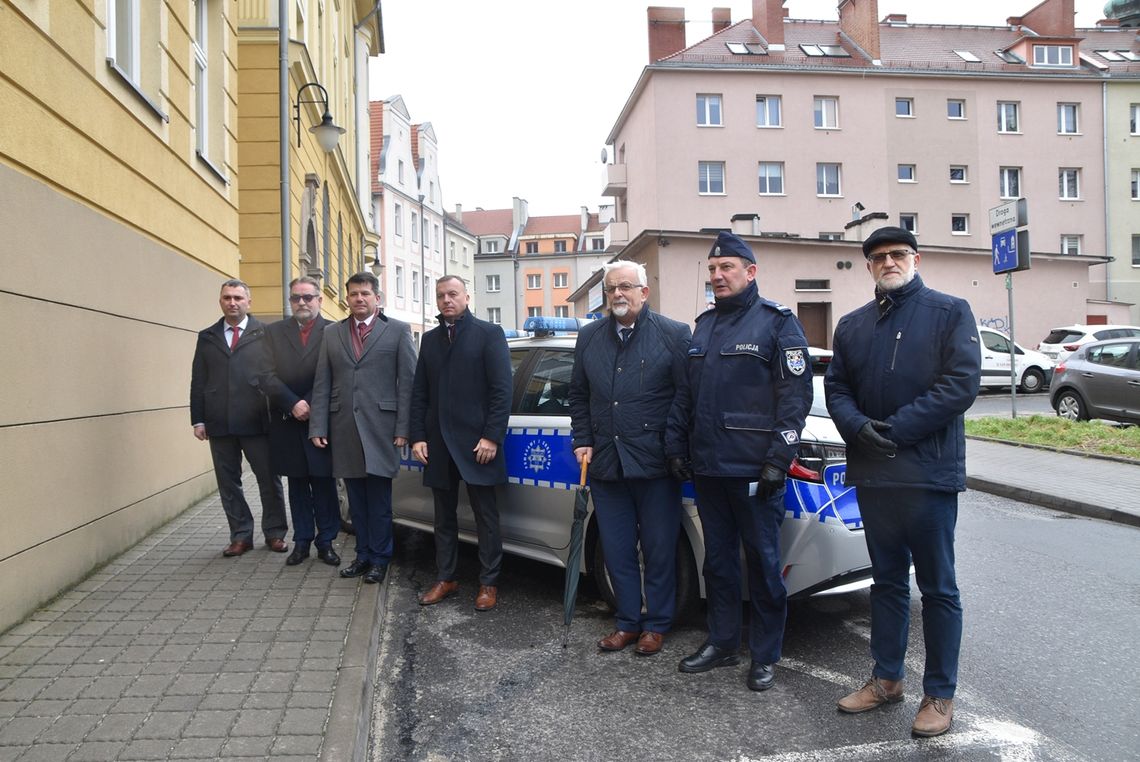 Policja ma nowe auta