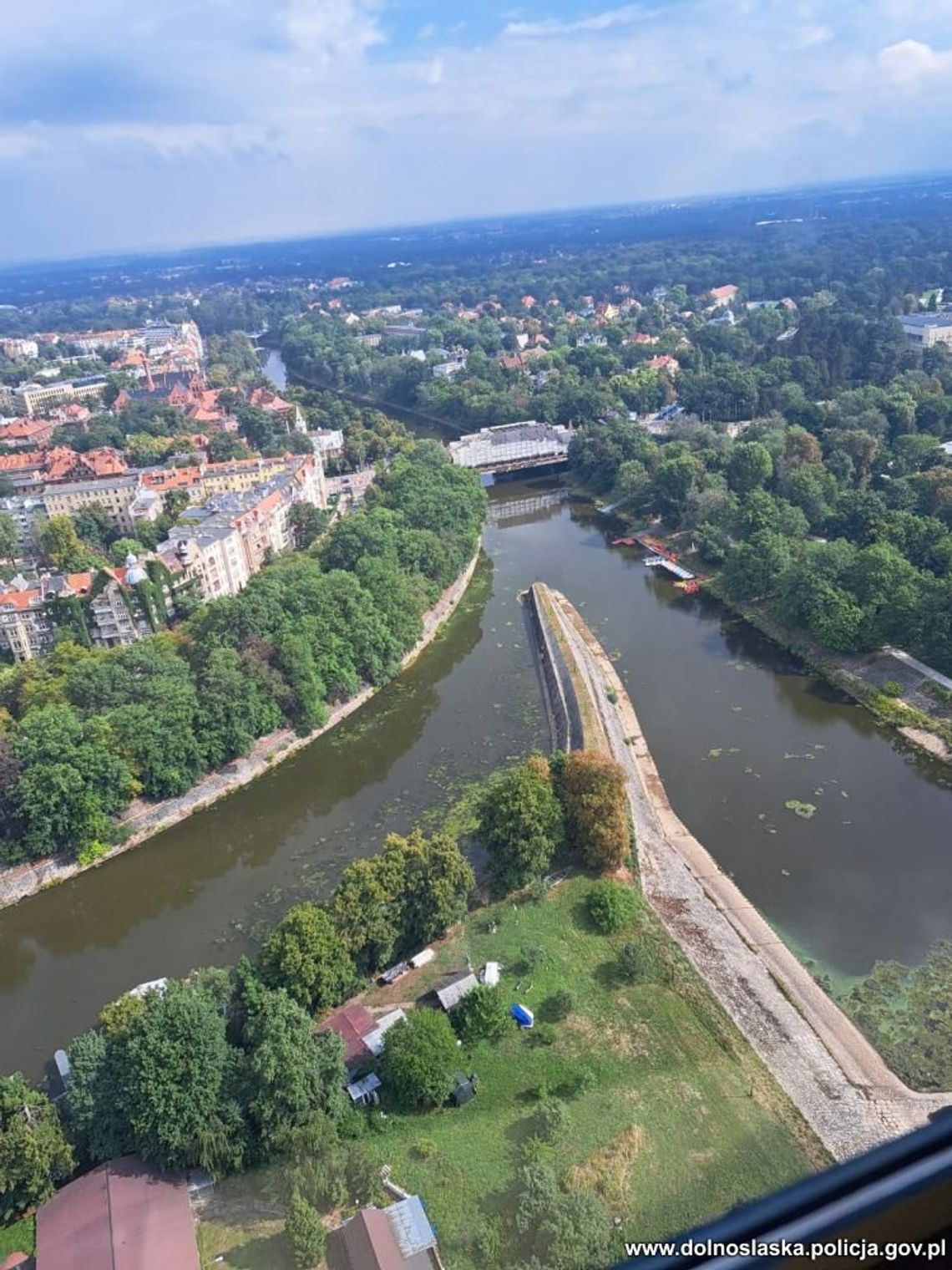 Policja na patrolach nad Odrą. Z powietrza i lądu