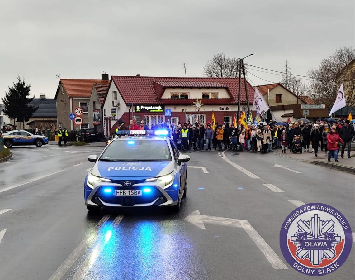 Policja zabezpieczała orszaki