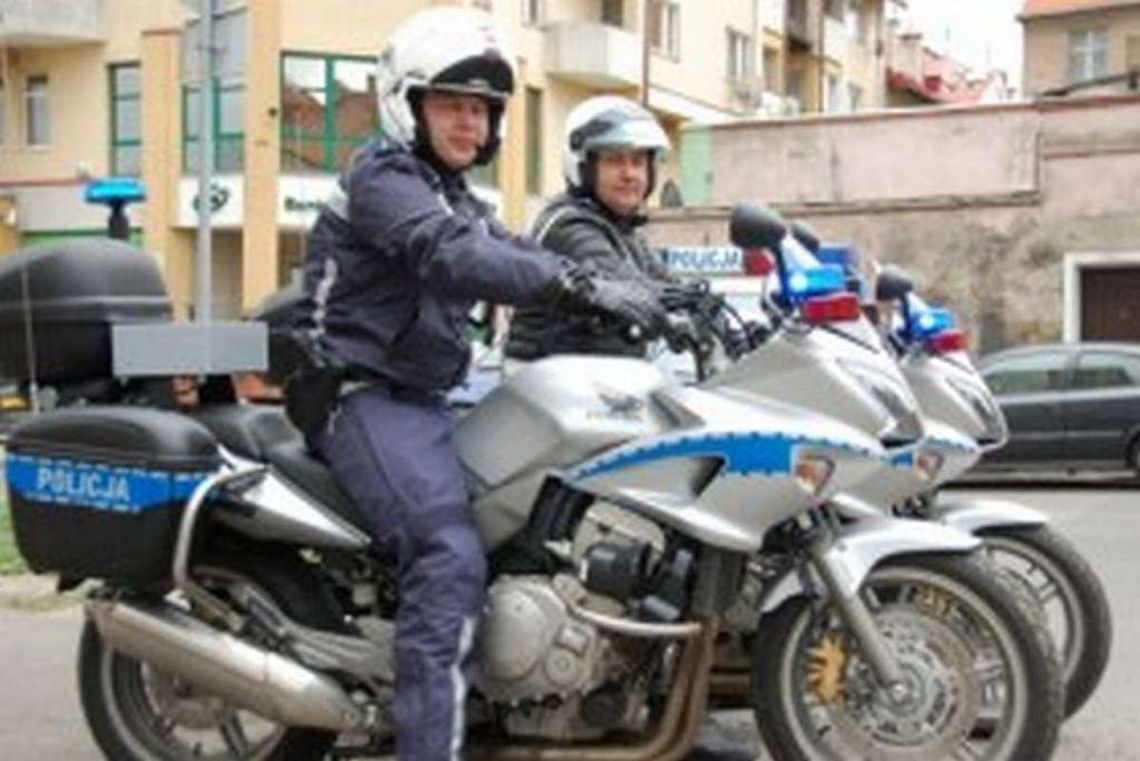 Policjanci na motorach