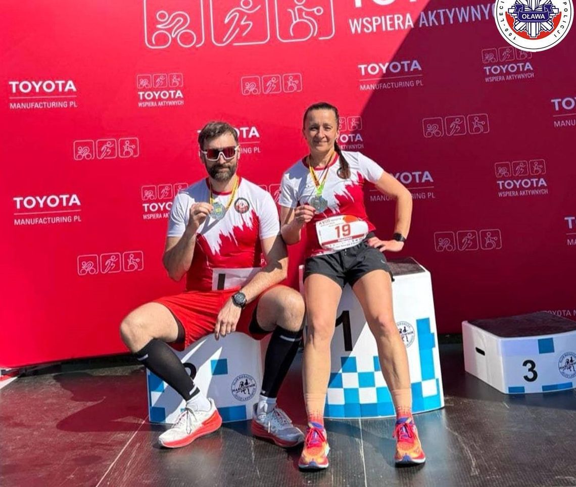 Policjanci nie tylko zabezpieczali, ale i pobiegli w tym maratonie