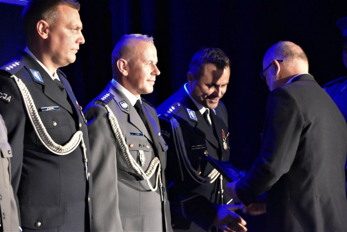Policyjne awanse i nagrody rozdane Policyjne awanse i nagrody rozdane
