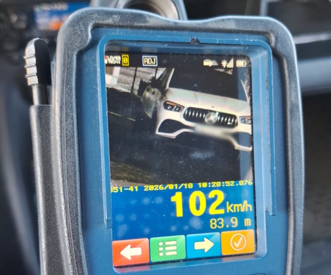 Pomylił wiejską drogę z torem wyścigowym Pomylił wiejską drogę z torem wyścigowym