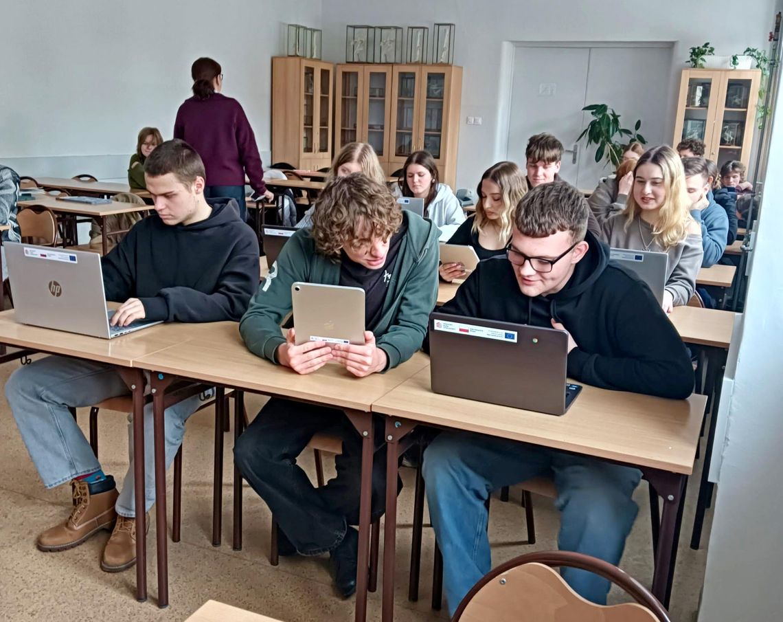 𝗣𝗼𝗻𝗮𝗱 𝟭,𝟰 𝗺𝗹𝗻 zł na cyfryzację szkół w Powiecie Oławskim