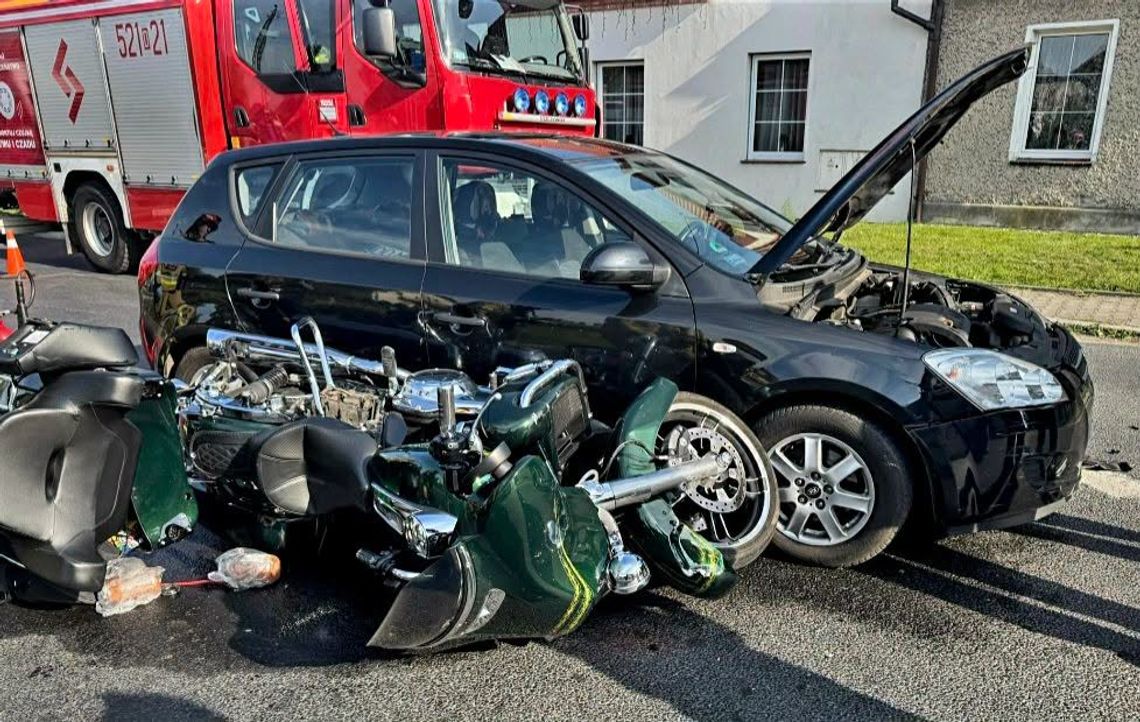 Poważny wypadek w Jaczkowicech. Dwie osoby tafiły na SOR Policja Oława