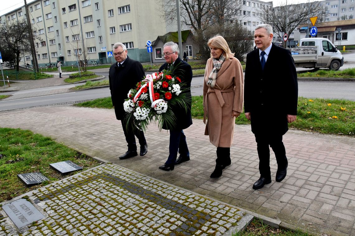 POWIAT Oddali hołd żołnierzom wyklętym