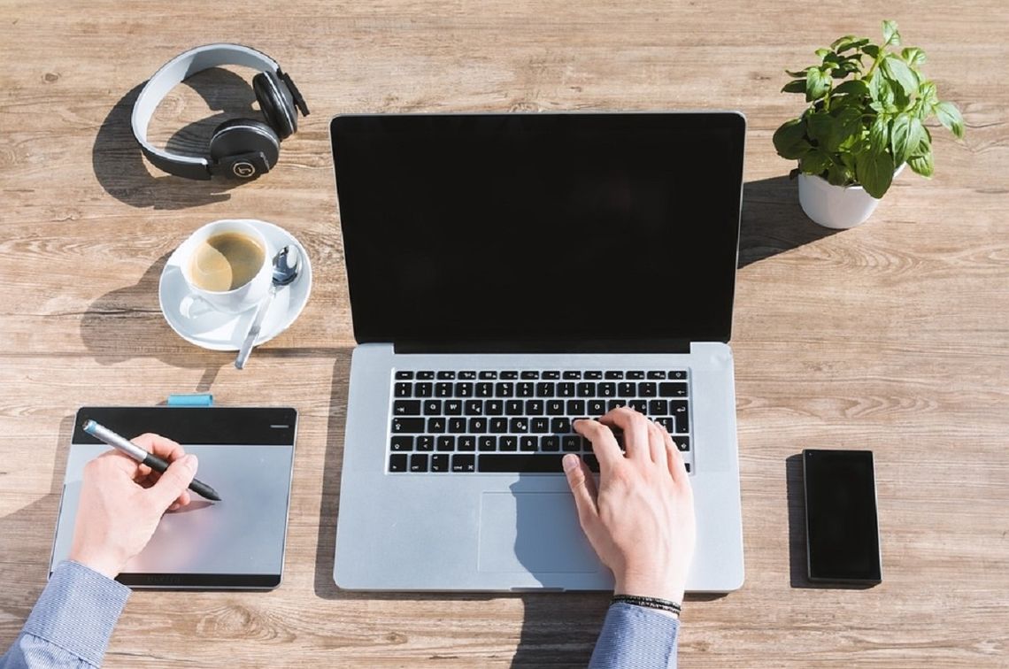 Praca przez internet - jak można zarabiać online?