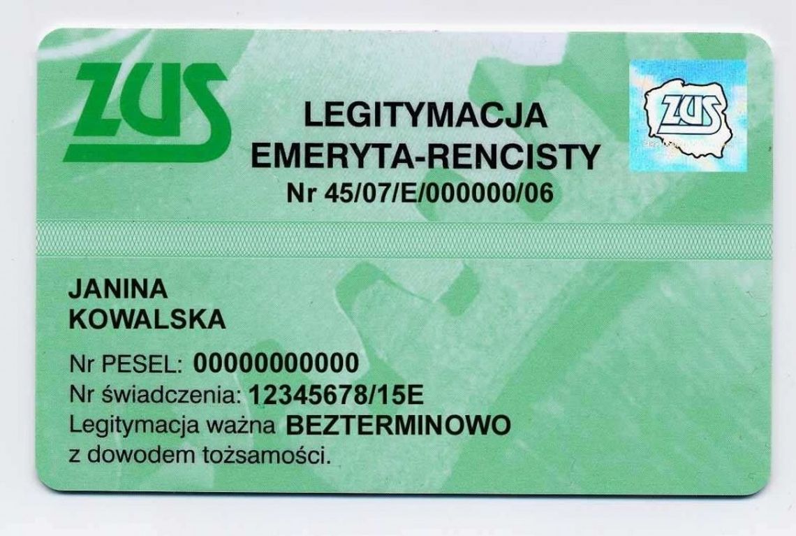 Prawie 800 tysięcy seniorów porzuciło plastik