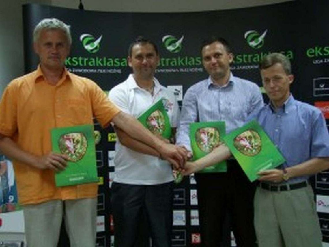 Prezesi i piłkarze na wakacjach