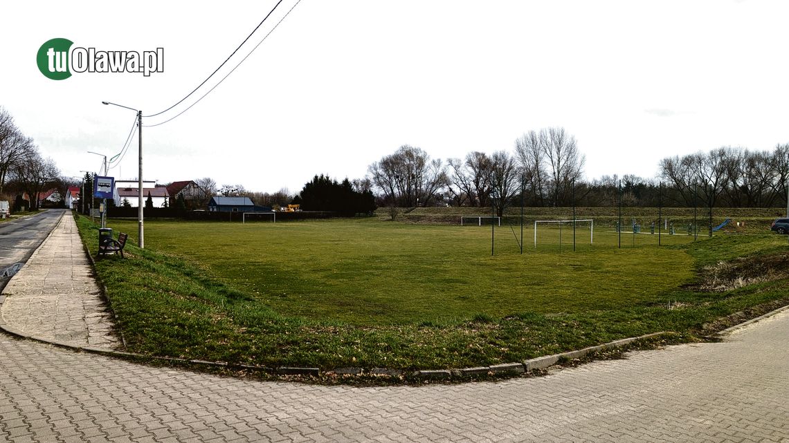 Przetargi na boisko i utrzymanie porządku w mieście znów trzeba było unieważnić Przetargi na boisko i utrzymanie porządku w mieście znów trzeba było unieważnić
