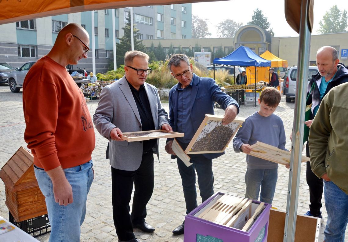 Pszczelarska impreza miodem płynąca Pszczelarska impreza miodem płynąca