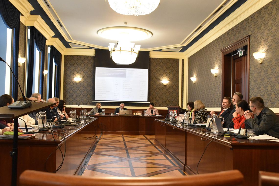 Radni będą debatować, mieszkańcy też mogą brać w tym udział Radni będą debatować, mieszkańcy też mogą brać w tym udział