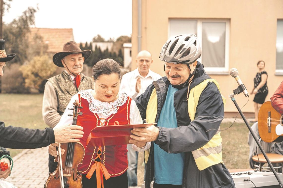 Rajd i spotkanie przy "Słowianinie"