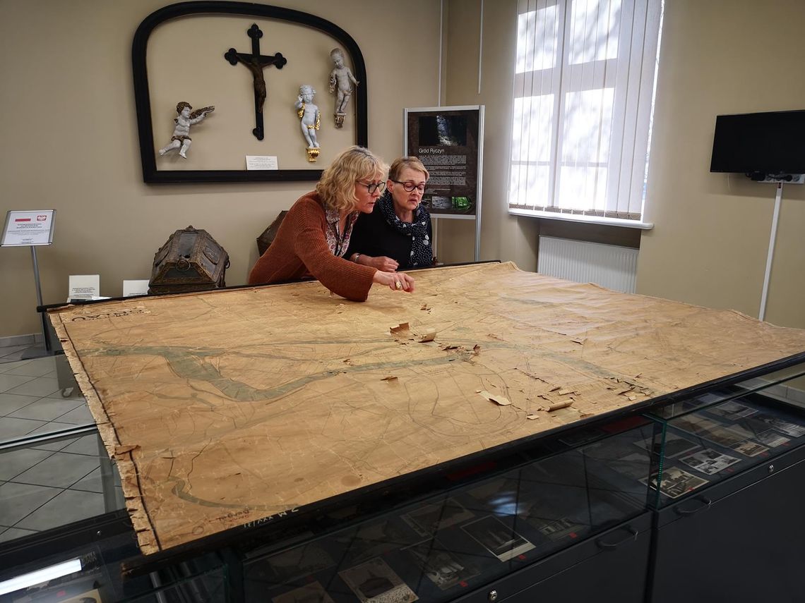 Rewelacyjna stuletnia mapa Oławy trafiła do Izby Muzealnej