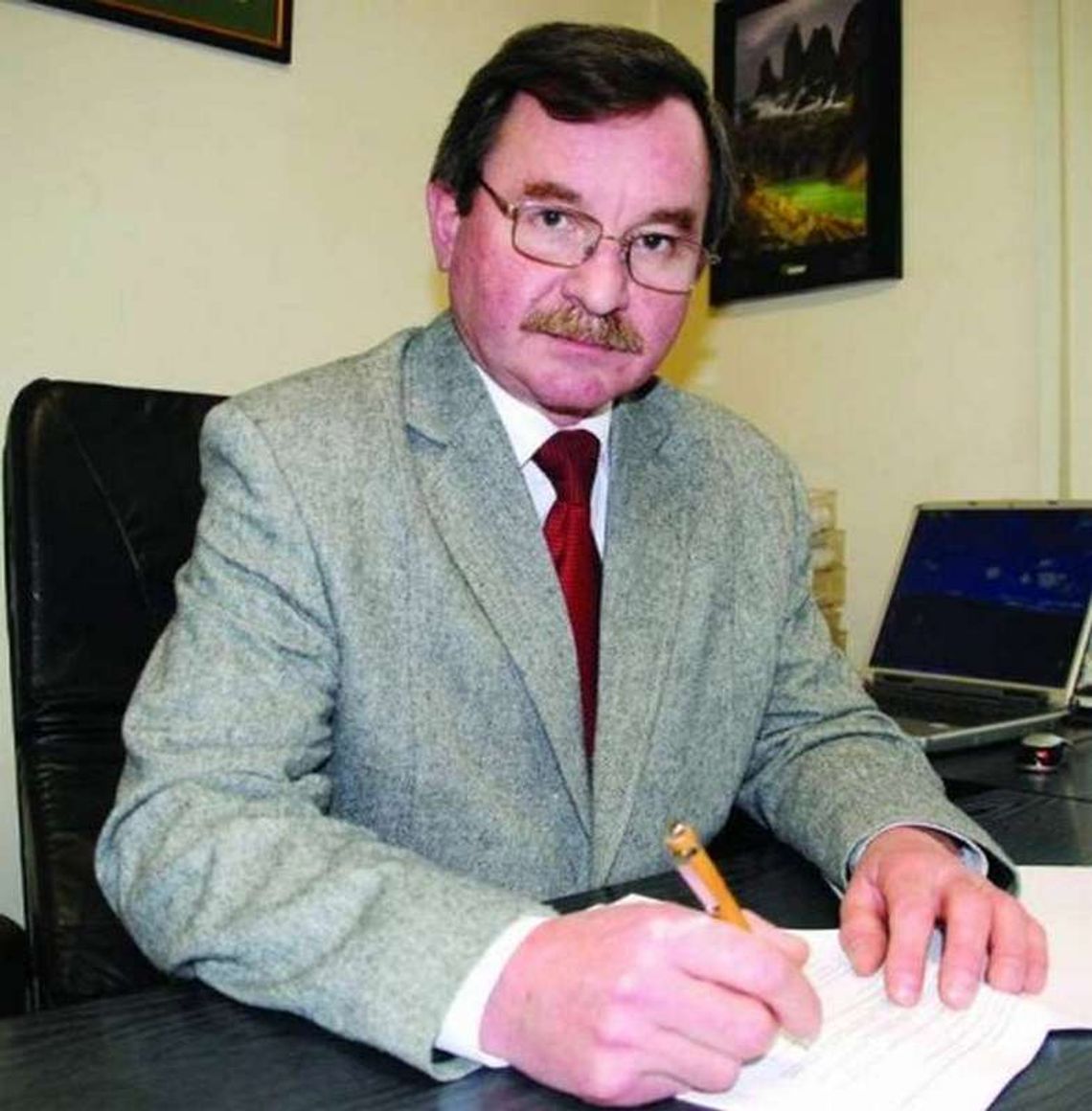 Rodzinnie w urzędzie Rodzinnie w urzędzie