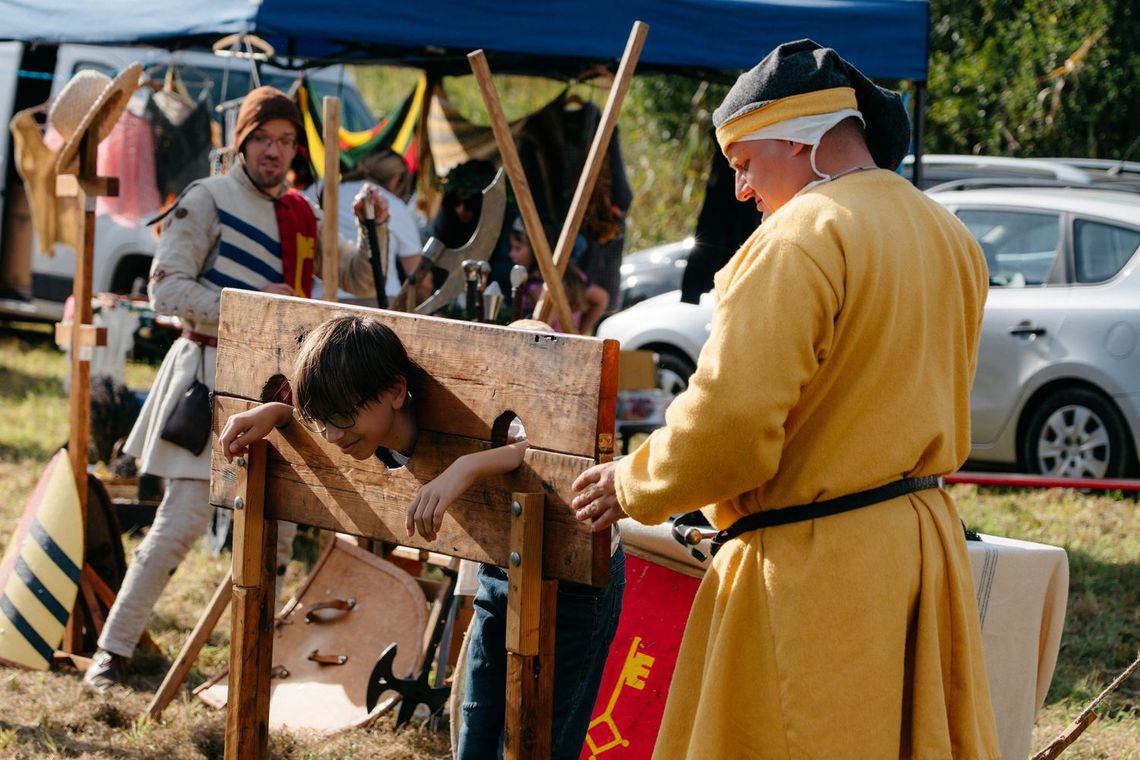 Ruiny zamku w Jelczu znów ożyły. V Piknik Historyczny za nami [ZDJĘCIA]