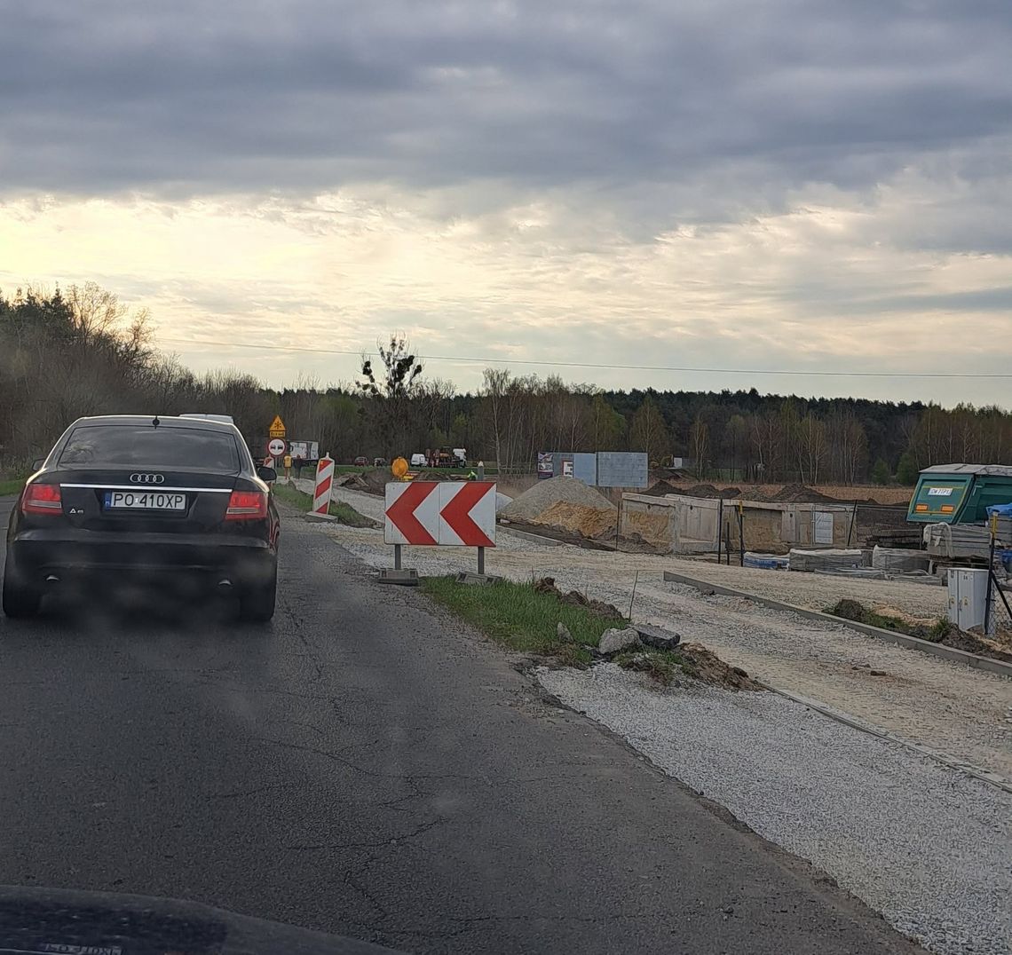 Ruszyły prace i od razu robi się korek Ruszyły prace i od razu robi się korek