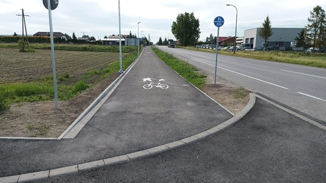 Ścieżka pieszo-rowerowa w Godzikowicach na finiszu