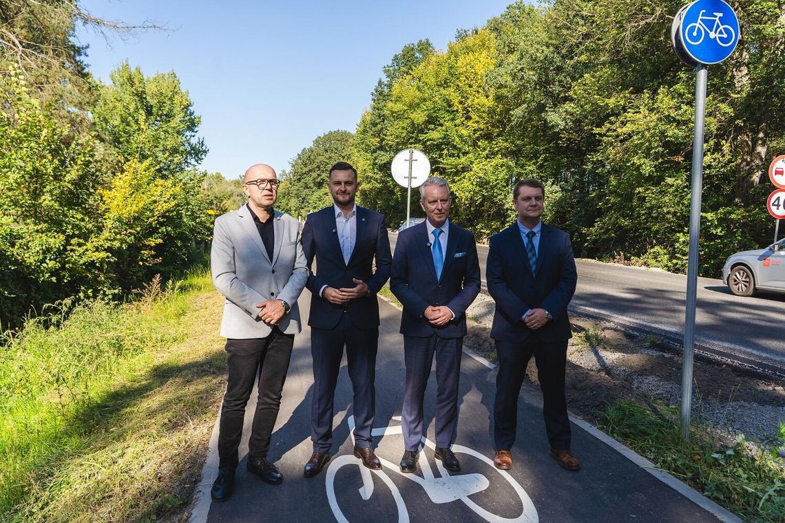 Ścieżka rowerowa oficjalnie otwarta. Czy docelowo połączy Jelcz-Laskowice z Oławą?