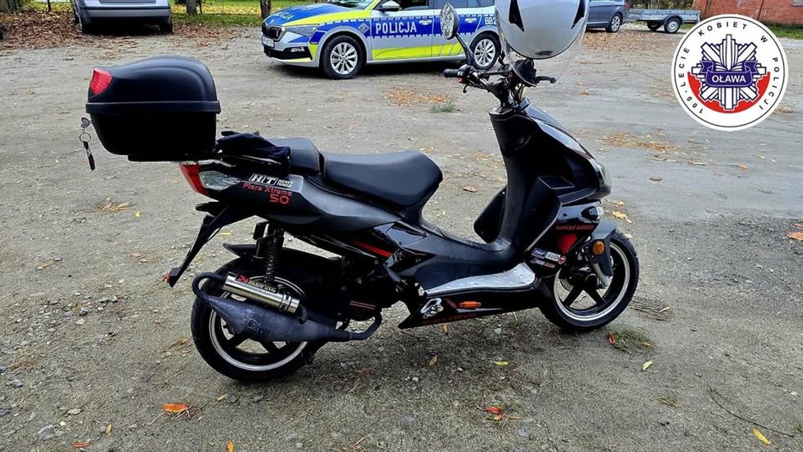 Skuter miał tablice rejestracyjne z auta