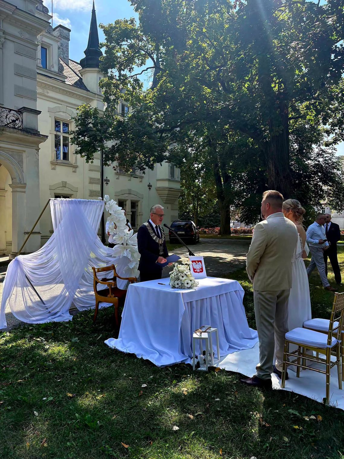 Ślub w takiej scenerii - tylko gratulować! Ślub w takiej scenerii - tylko gratulować!