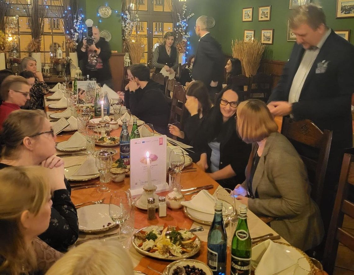 Smaki Grecji we Wrocławiu – ekologiczne oliwki przenoszą Morze Śródziemne do Polski Smaki Grecji we Wrocławiu – ekologiczne oliwki przenoszą Morze Śródziemne do Polski