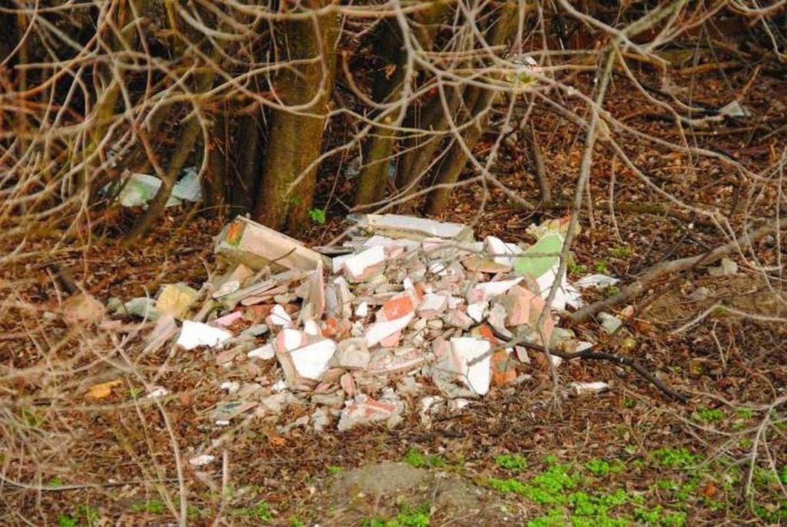 Śmieci nad Oławką, czyli plus, który przesłonił nam minus Śmieci nad Oławką, czyli plus, który przesłonił nam minus