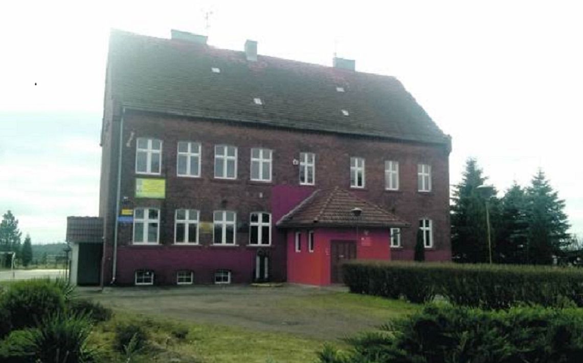 Spór o szkołę z polityką w tle Spór o szkołę z polityką w tle