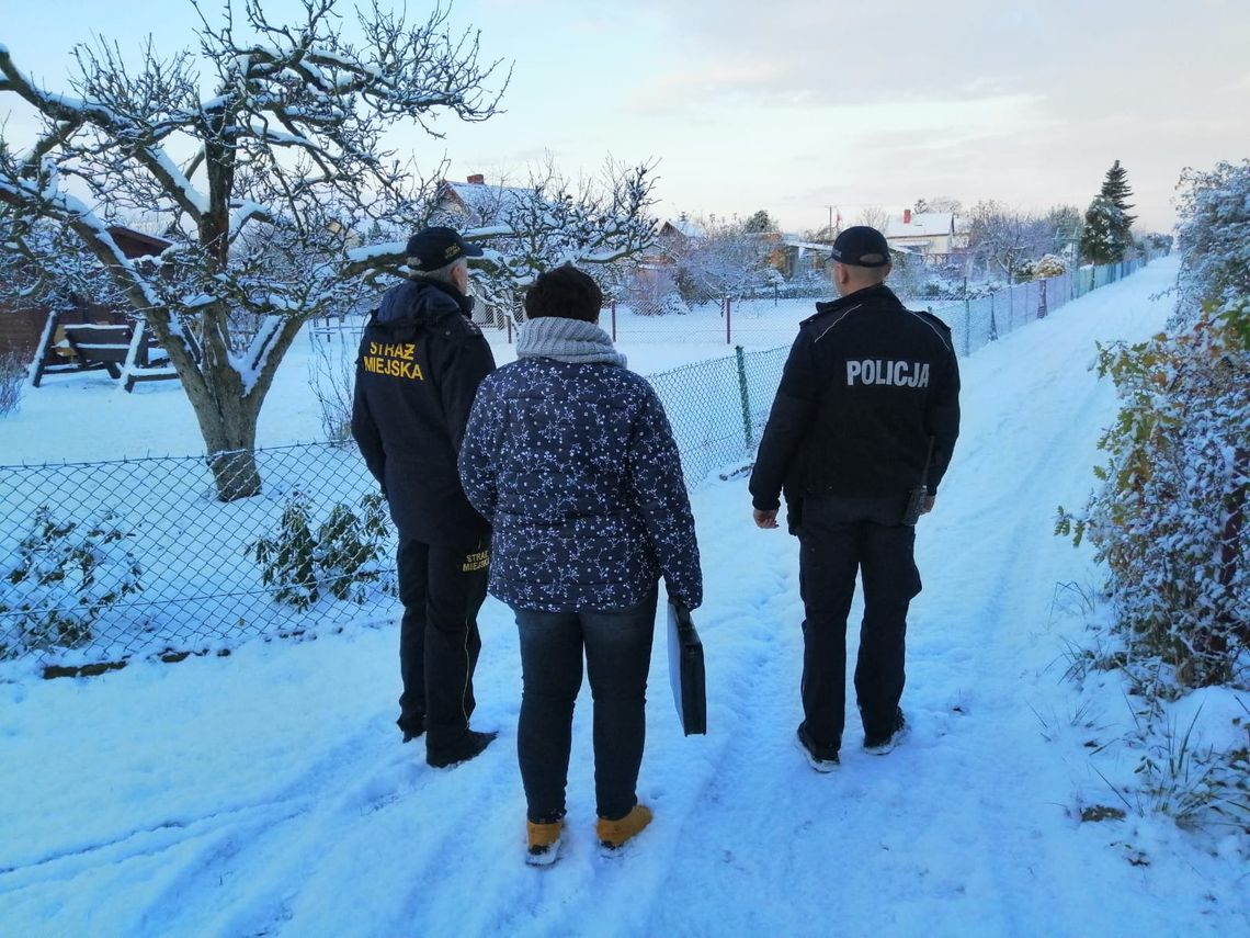 Sprawdzają miejsca, w których mogą przebywać osoby bezdomne