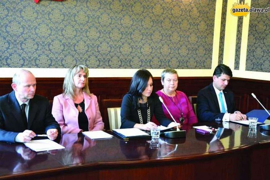 Stare z młodym, czyli nowy burmistrz Oławy