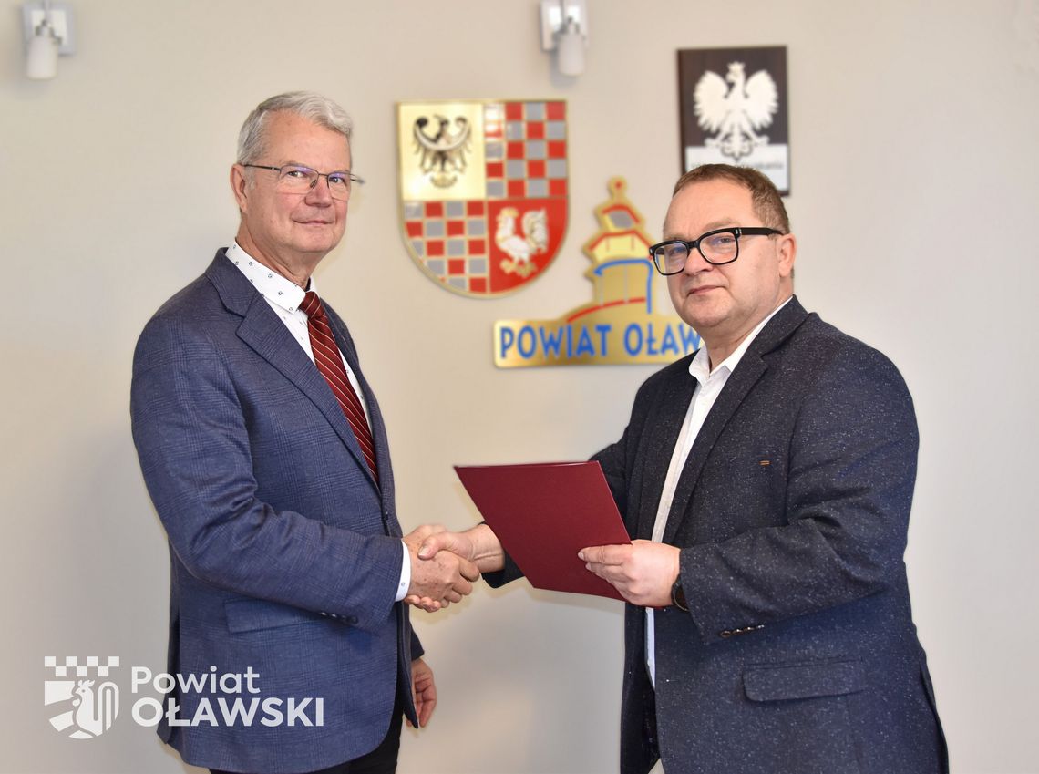 Starosta wyróżnił wieloletniego dyrektora PZD