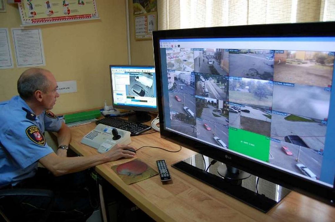 Straż miejska w ratuszu Straż miejska w ratuszu