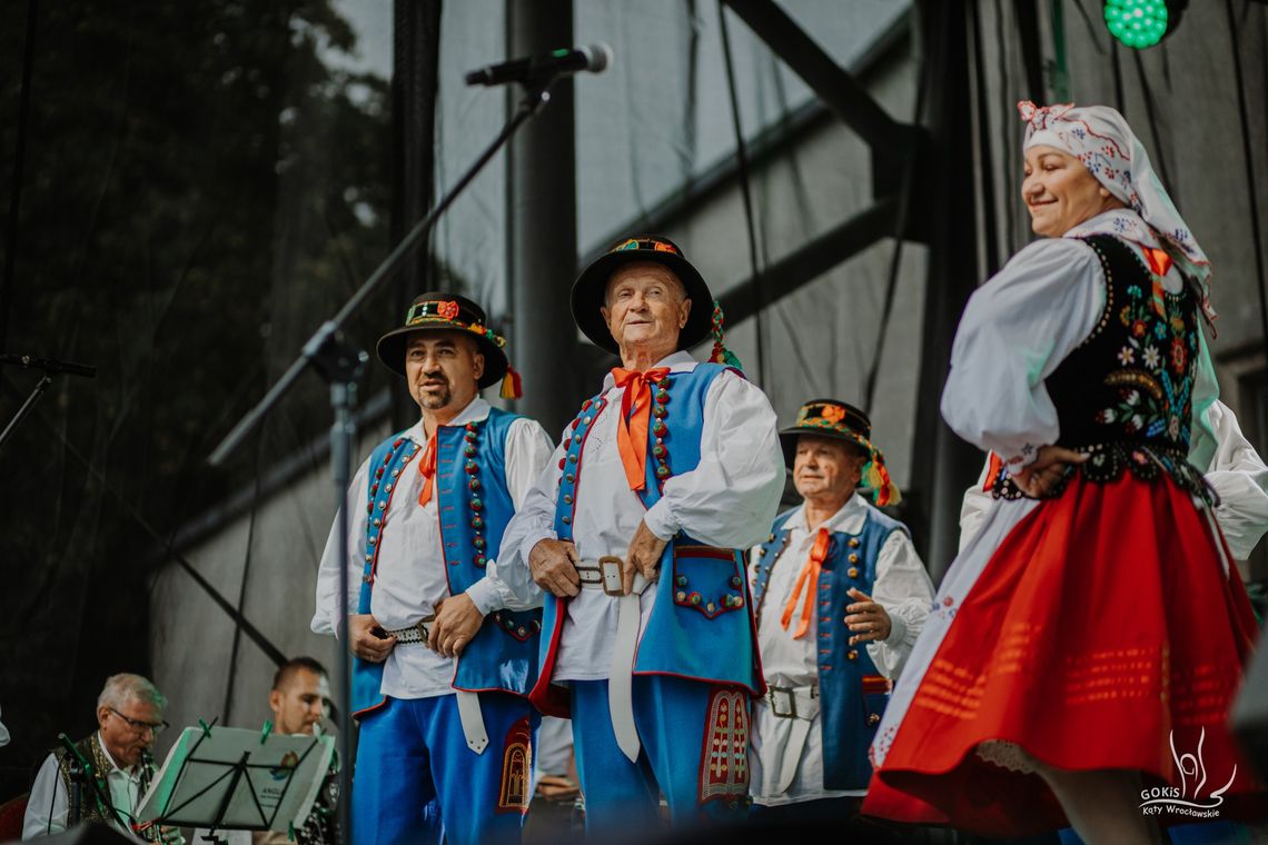 Sukces Zespółu Pieśni i Tańca "Porębiok"