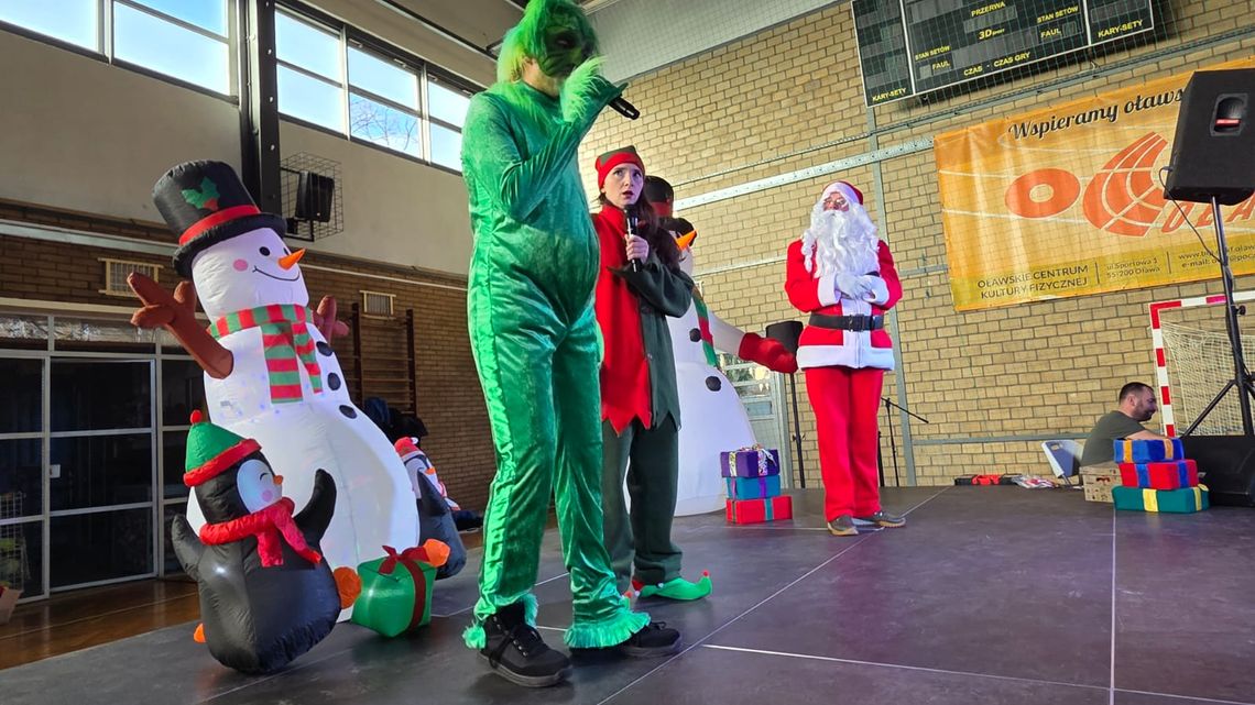 Trwa akcja "Dzieci Dzieciom" (GALERIA) Trwa akcja "Dzieci Dzieciom" (GALERIA)