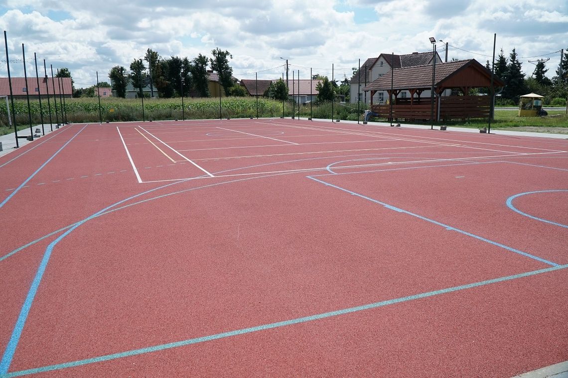 Trwa budowa boisk w Ścinawie i Ścinawie Polskiej Trwa budowa boisk w Ścinawie i Ścinawie Polskiej