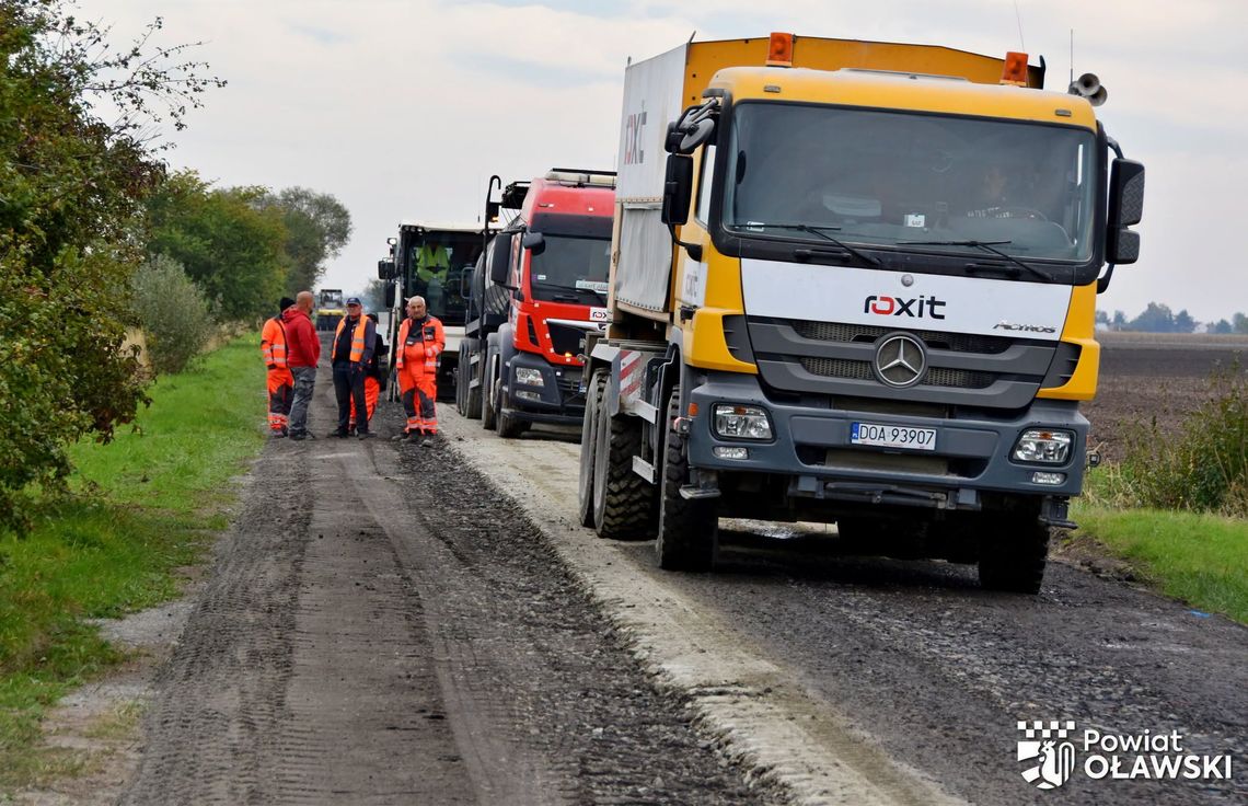 Trwa przebudowa drogi powiatowej Kurzątkowice–Kończyce powiat oławski