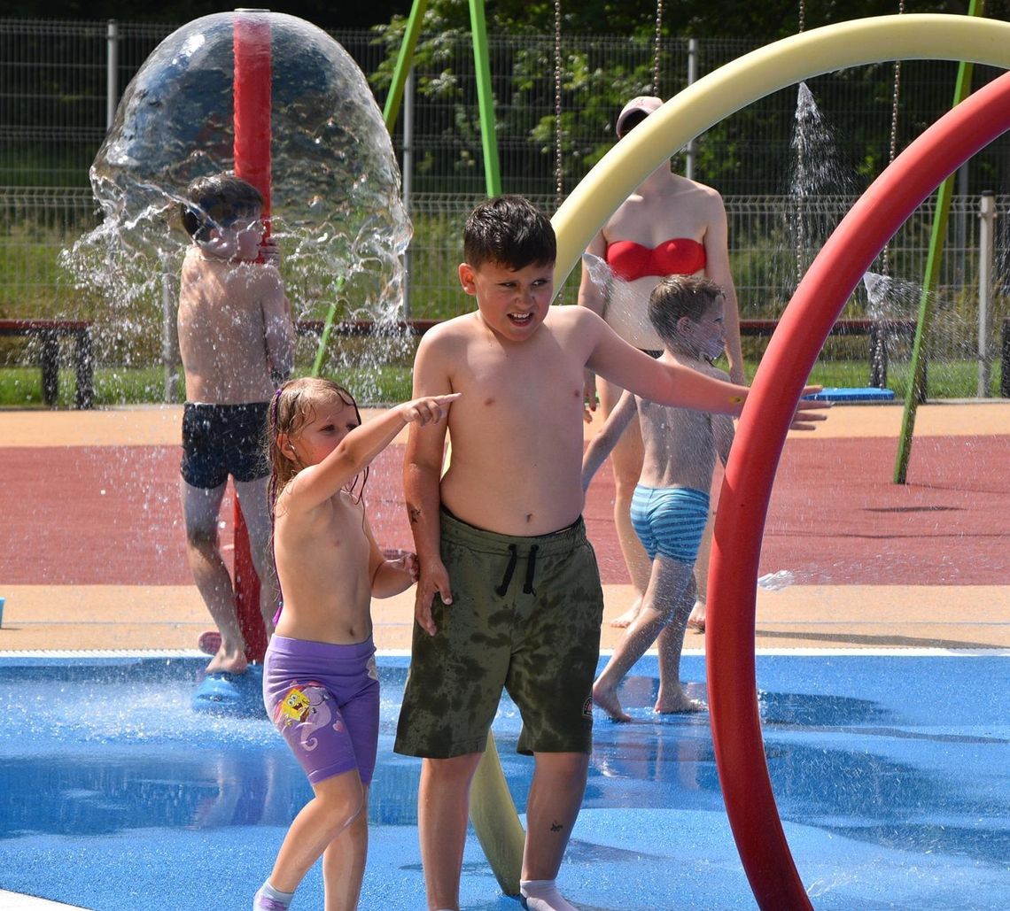 Trwa Weekend Dziecka na Basenie Letnim (GALERIA)