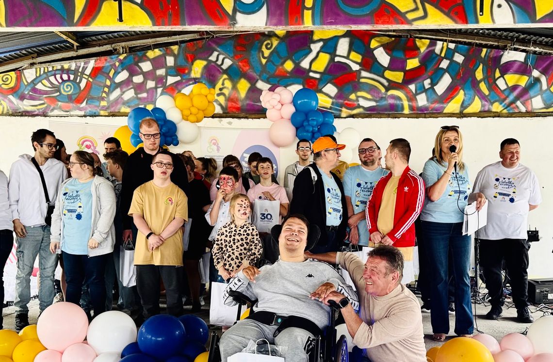 Trzy dekady wsparcia. Stowarzyszenie "Tęcza" zorganizowało piknik z okazji 30-lecia Trzy dekady wsparcia. Stowarzyszenie "Tęcza" zorganizowało piknik z okazji 30-lecia