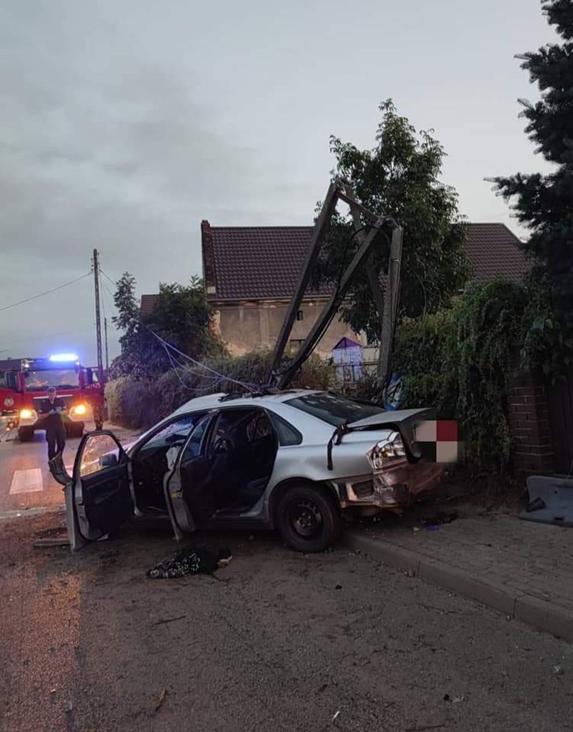 Ucieczka zakończona na słupie. Miał narkotyki i...