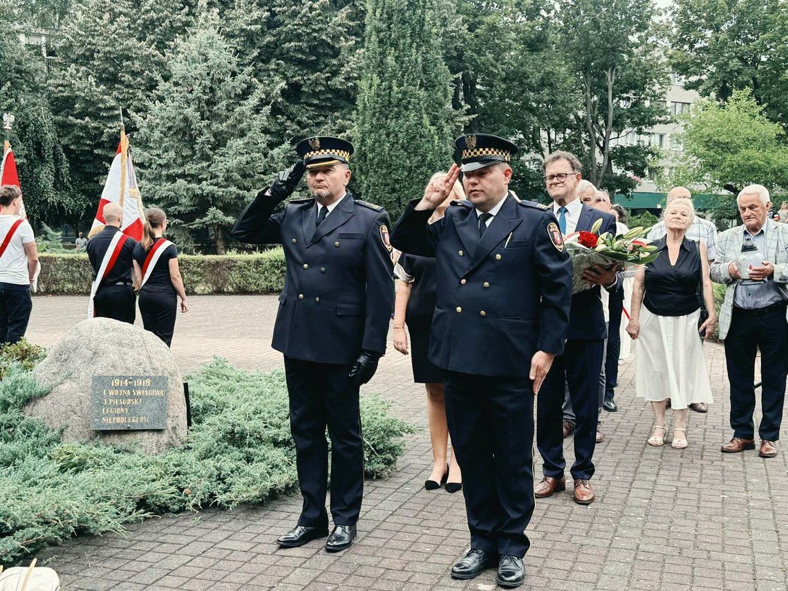 Uczcili pamięć powstańców w 82. rocznicę wybuchu Powstania Warszawskiego Uczcili pamięć powstańców w 82. rocznicę wybuchu Powstania Warszawskiego