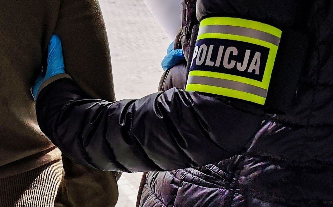 Udana akcja oławskiej Policji! Pięć osób zatrzymanych Policja Oława