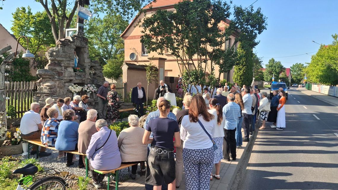 Udane rocznicowe spotkanie pod Grotą Ministrancką Udane rocznicowe spotkanie pod Grotą Ministrancką