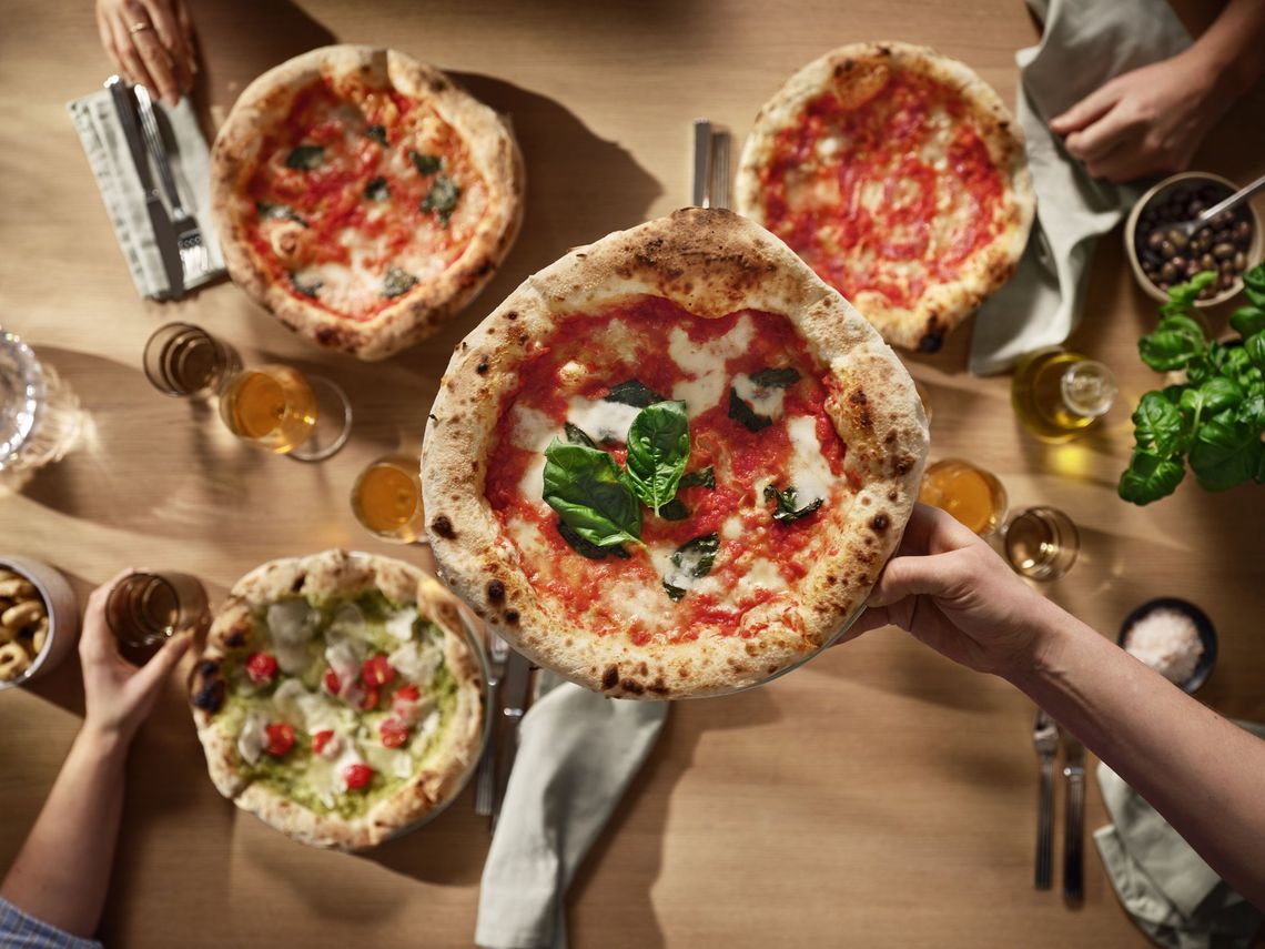 Upiecz pizzę jak w prawdziwej włoskiej pizzerii w zaledwie 2,5 minuty z piekarnikiem PizzaExpert Upiecz pizzę jak w prawdziwej włoskiej pizzerii w zaledwie 2,5 minuty z piekarnikiem PizzaExpert