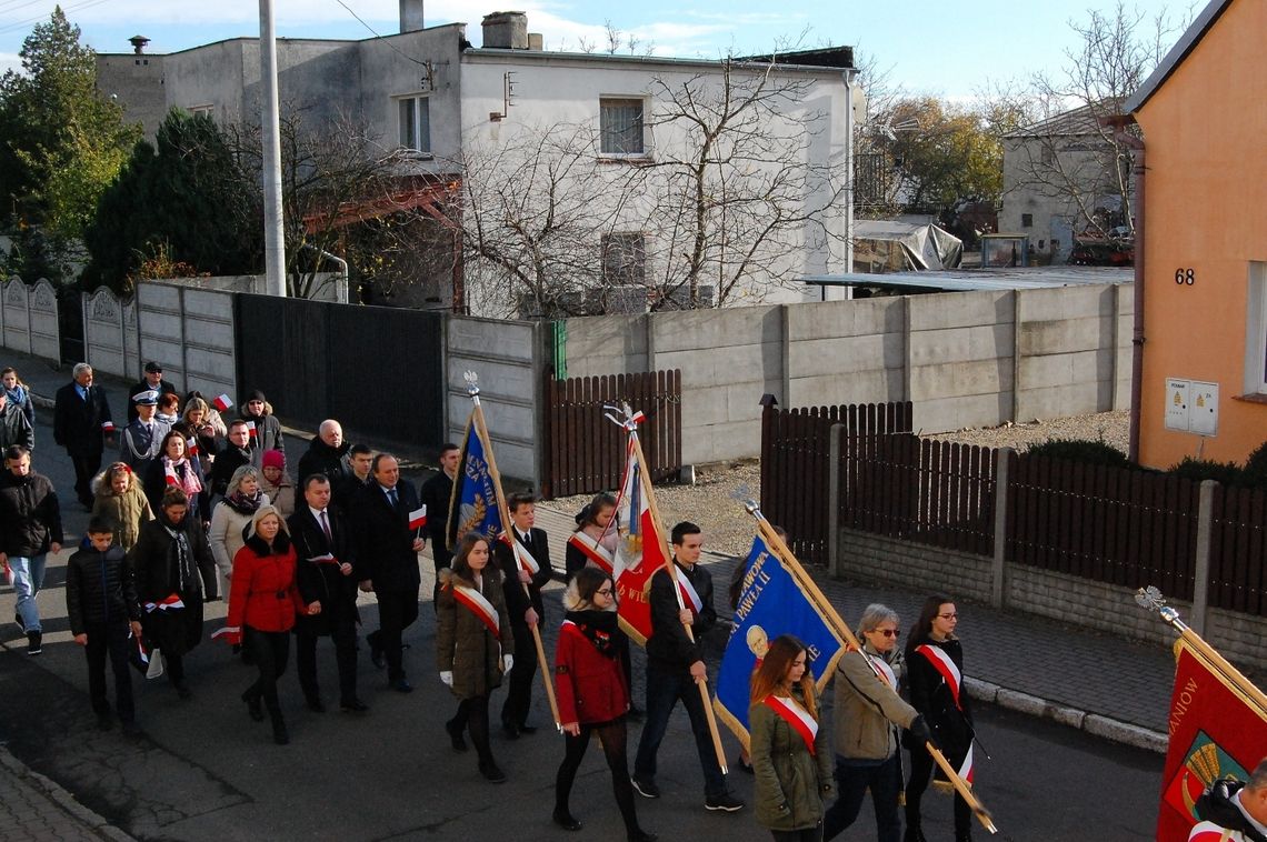 Uroczyście i patriotycznie w Domaniowie Uroczyście i patriotycznie w Domaniowie