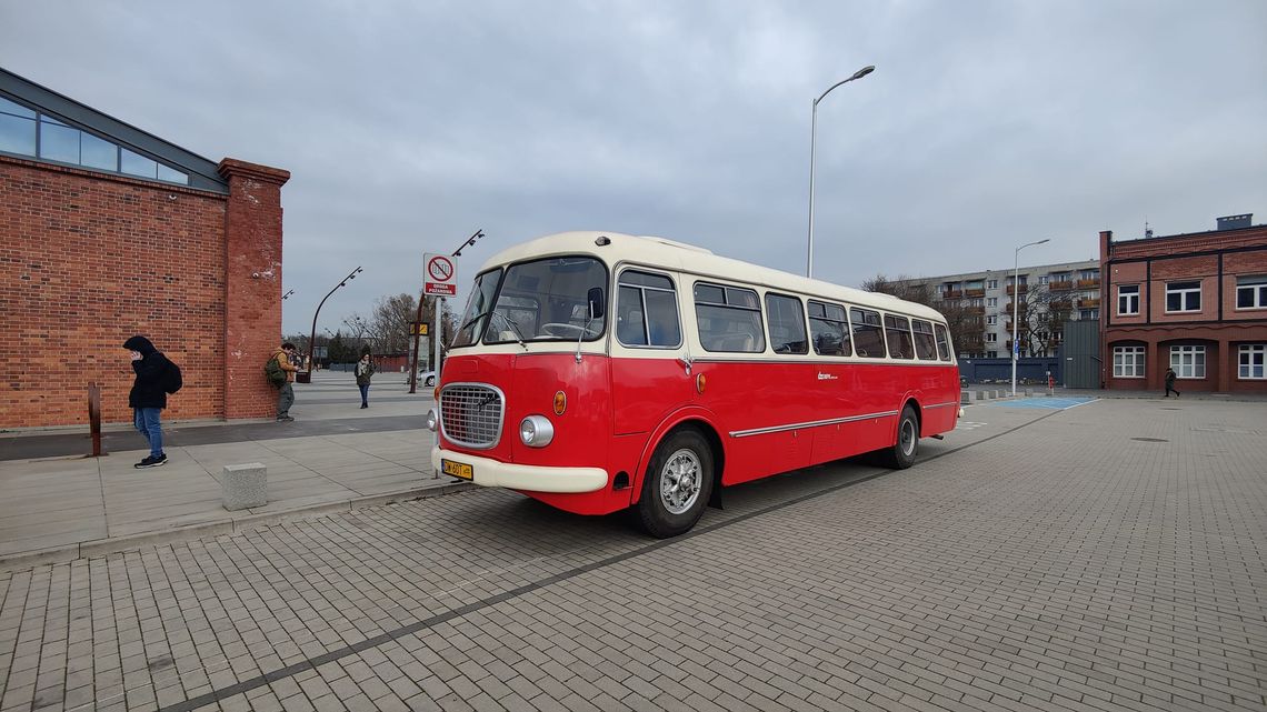 Urodziny kultowego jelcza. 40-lecie Ogórka w Zajezdni