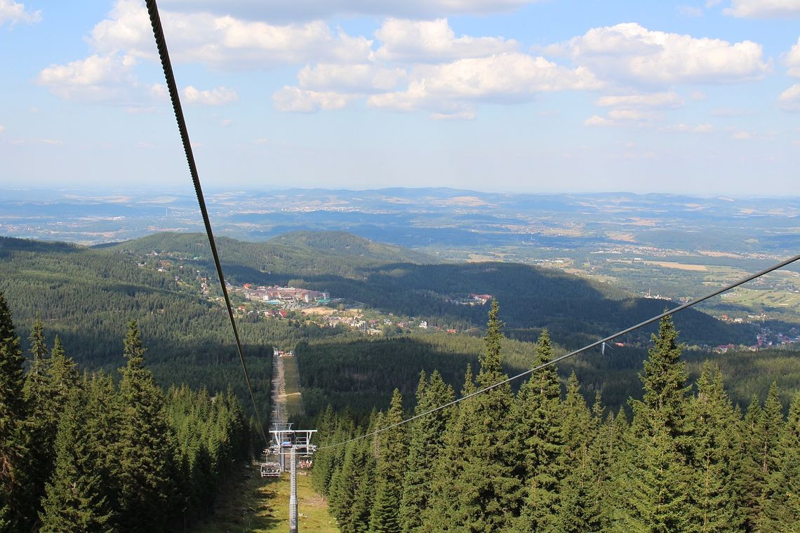 W drugi listopadowy długi weekend Karpacz wygrywa z Zakopanem