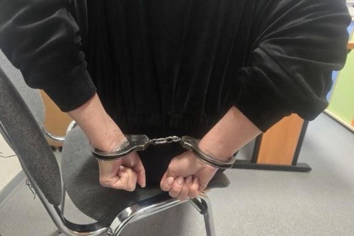 W kradzież kosmetyków miała zaangażować 12-letnią córkę